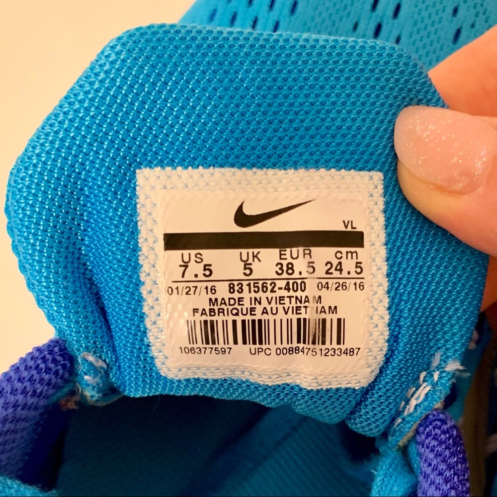 Nike Air Zoom Winflo 3 Running Shoes - Picture 5 of 8